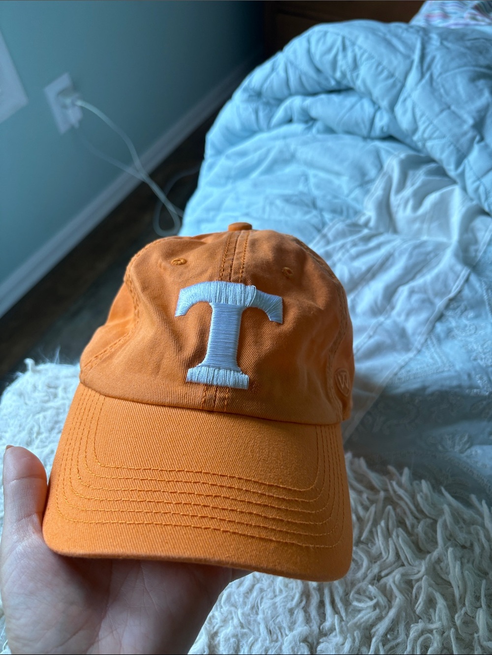 ONE/SIZE Orange Baseball Cap with White 'T' Embroidery